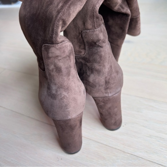 NWOB Christian Louboutin Loo Botta 85 Suede Knee High Boots in Chocolate Brown - Picture 11 of 13